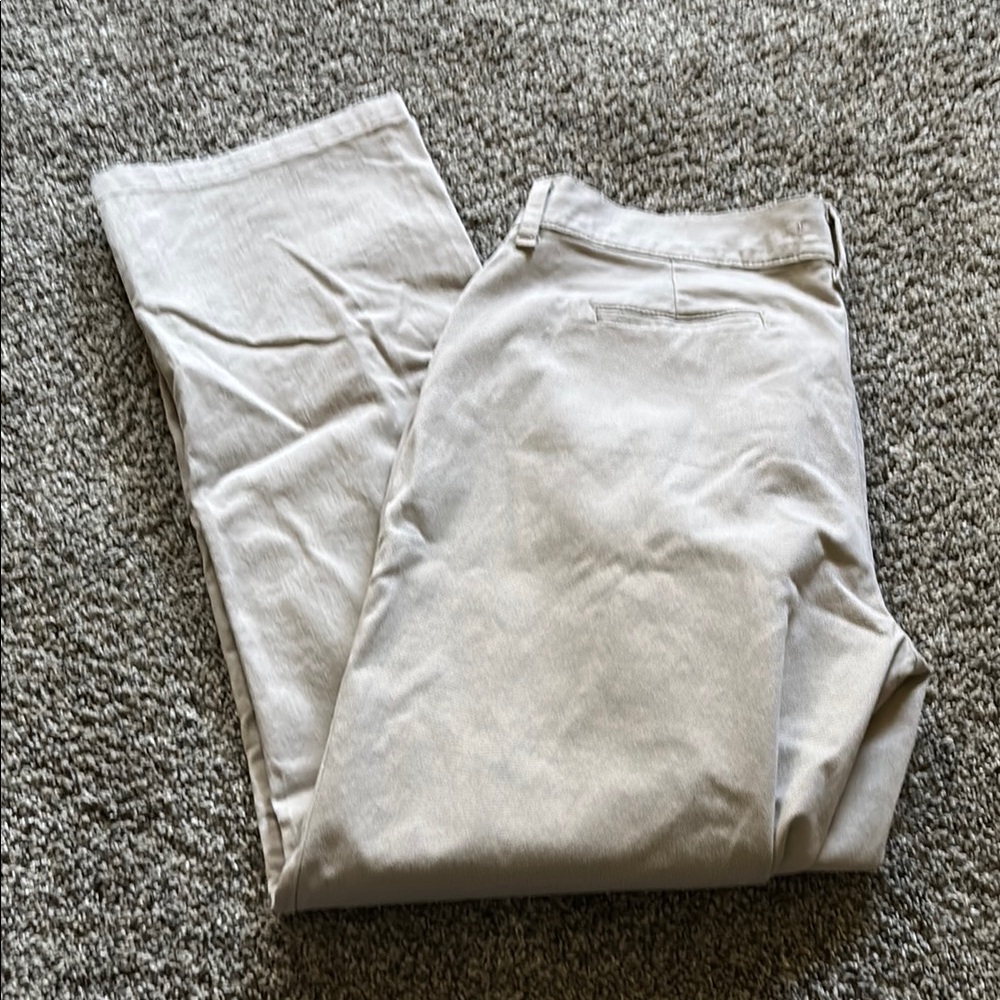 Woman’s Lee Riders Classic Tan Pants